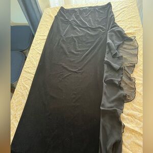 SIZE 2X Fashion Nova Black Velvet Maxi Skirt with Ruffle Slit